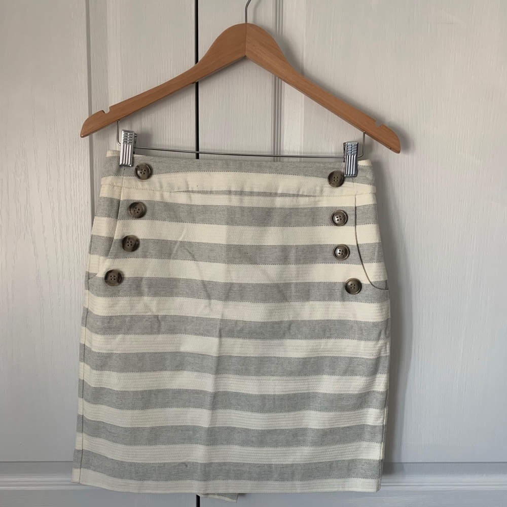 🌻2 for $75 Ann Taylor/loft sailor style skirt